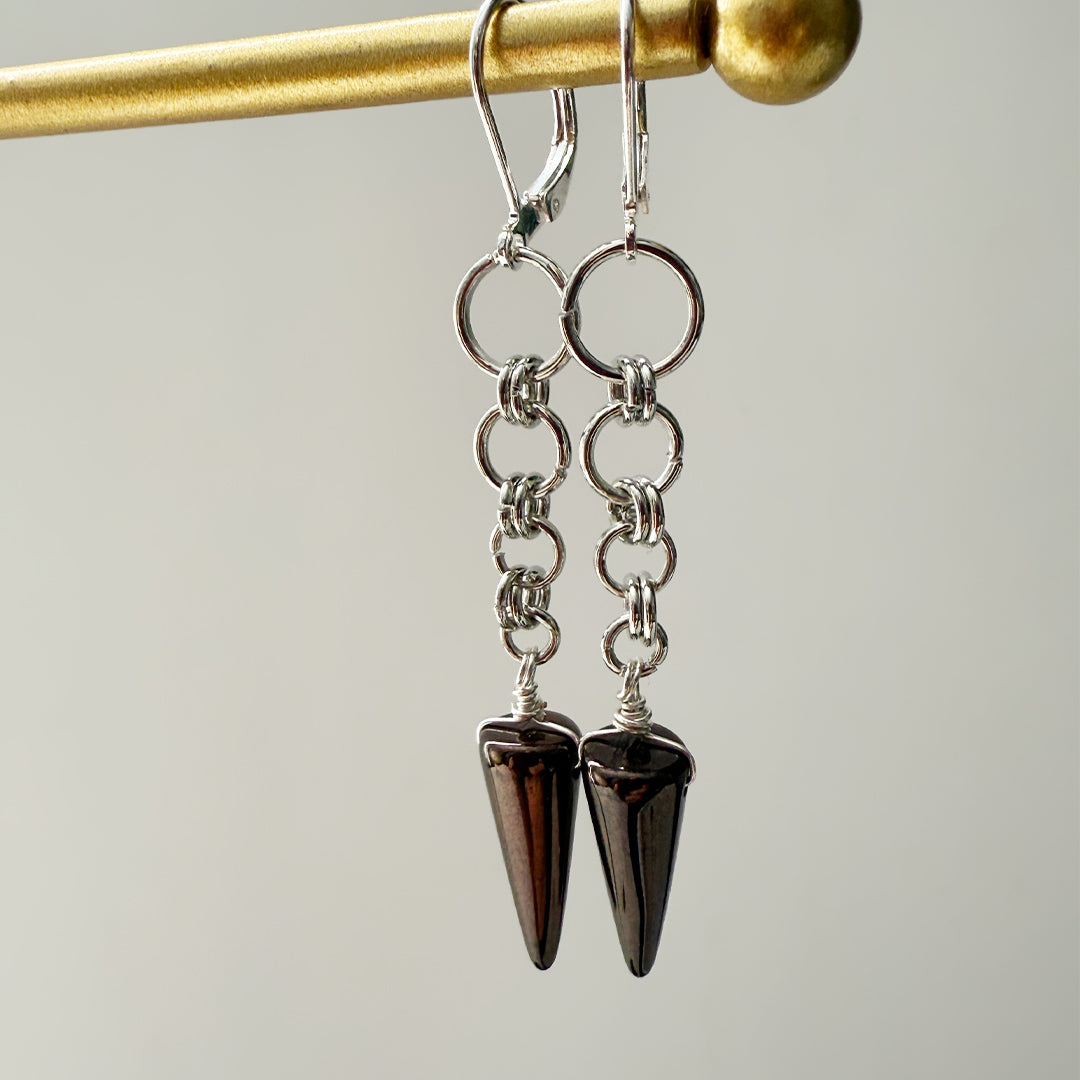 Thorn Earrings Garnet Silver
