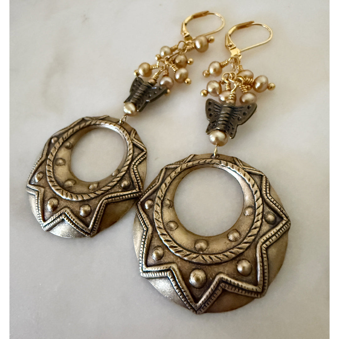 Mariposa Hoops
