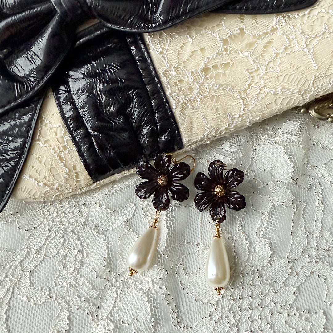 Marguerite Flower Earrings