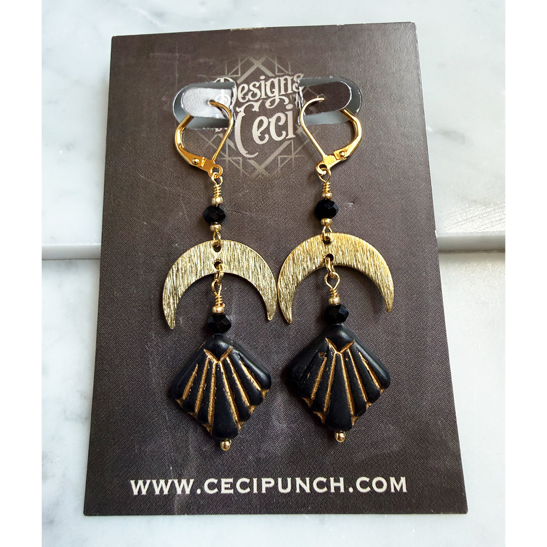 Crescent Shell Drop Earrings – Black