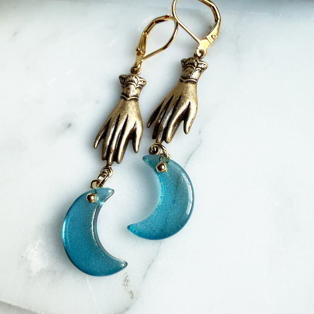 Lunas Embrace Earrings GOLD