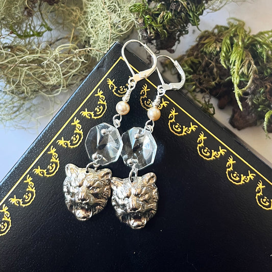 Darkives Crystal Cat Earrings Silver