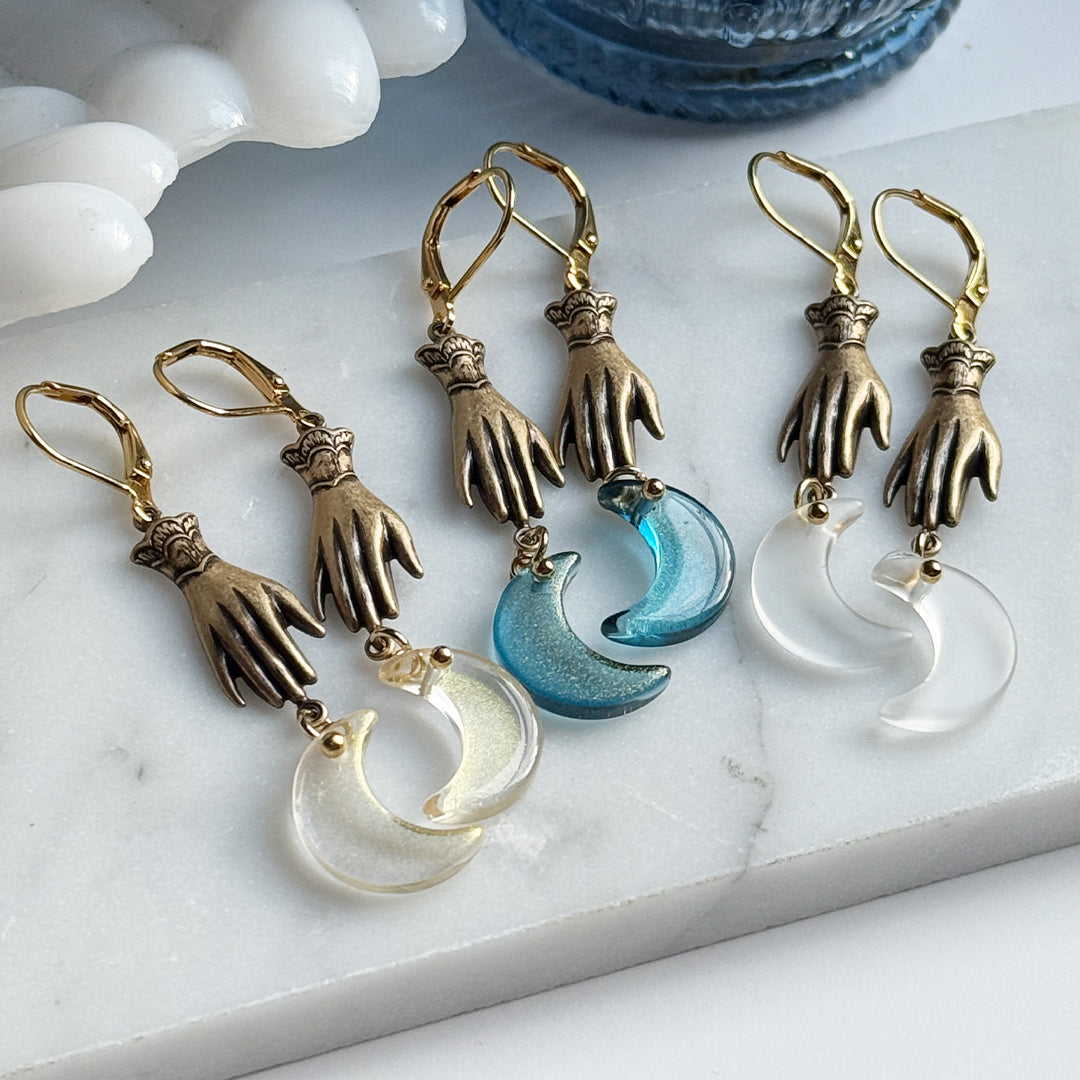 Lunas Embrace Earrings GOLD