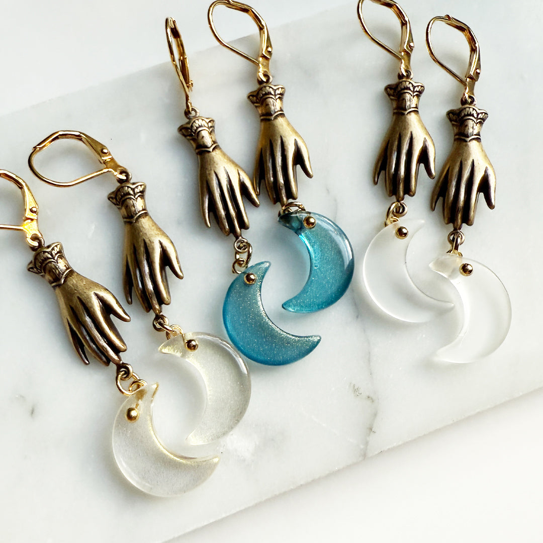 Lunas Embrace Earrings GOLD