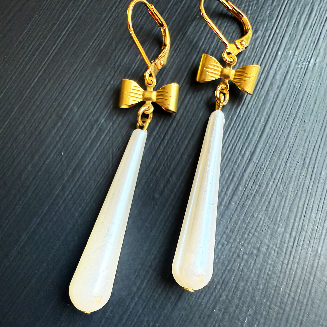 Snow Drop Bow Earrings