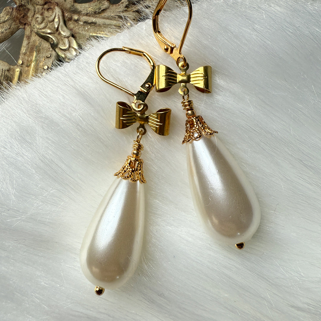 Pearl Holiday Drop earrings